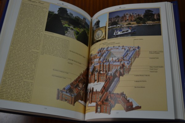 ATLAS OF ROYAL BRITAIN. Palaces, houses, villages, castles... A complete sorvey of Royal Heritage. Consultant editor Hugh Montgomery-Massingberd